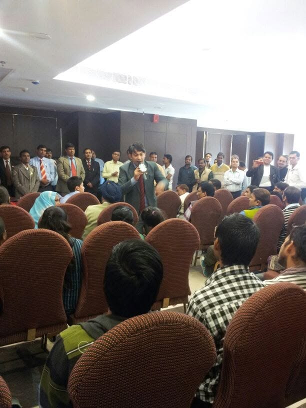 Z. R. Razzaqi conducting a TIENS sales training session at D Mall, Sector 7, Rohini, New Delhi.